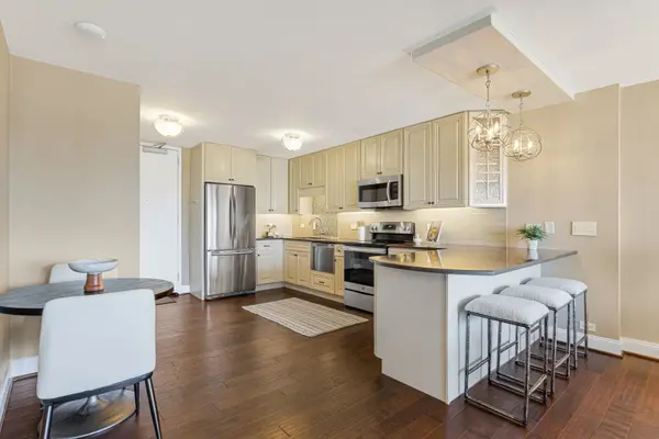 2020 N Lincoln Park West #18C, Chicago, IL 60614