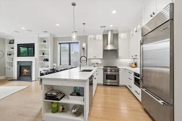 1731 W Roscoe ST #3, Chicago, IL 60657
