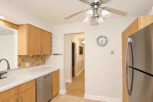 1365 N Sterling AVE #105B, Palatine, IL 60067