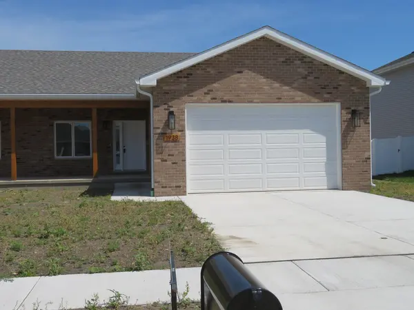 1938 Mountain RD, Morris, IL 60450