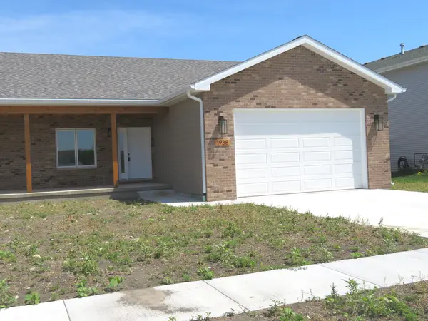 1938 Mountain RD,  Morris,  IL 60450