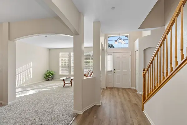 2653 Maple CIR #2653, West Dundee, IL 60118