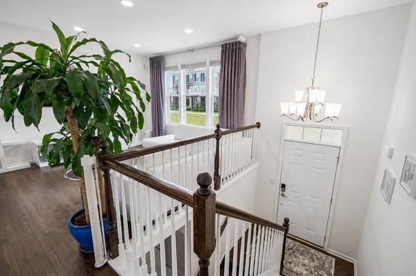 3155 CORAL LN #33-5, Glenview, IL 60026