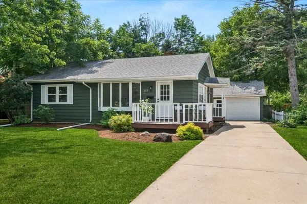 317 S 12th ST, St. Charles, IL 60174