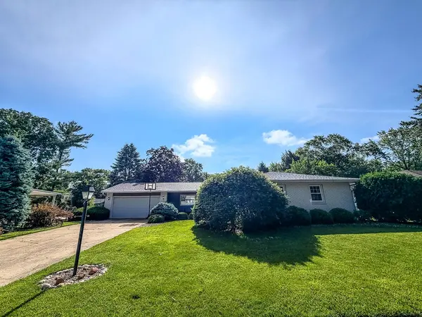 2112 Plymouth DR, Champaign, IL 61821