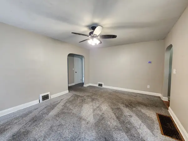 3026 Arlington AVE, Davenport, IA 52803