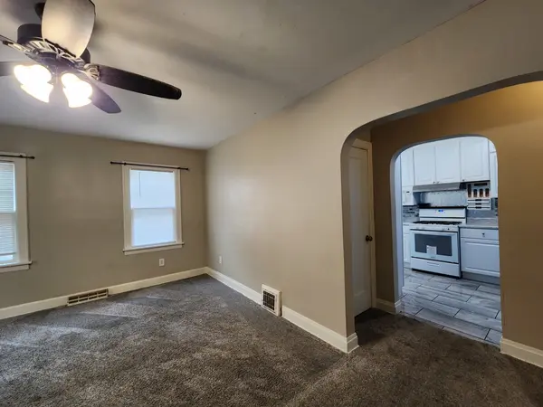 3026 Arlington AVE, Davenport, IA 52803