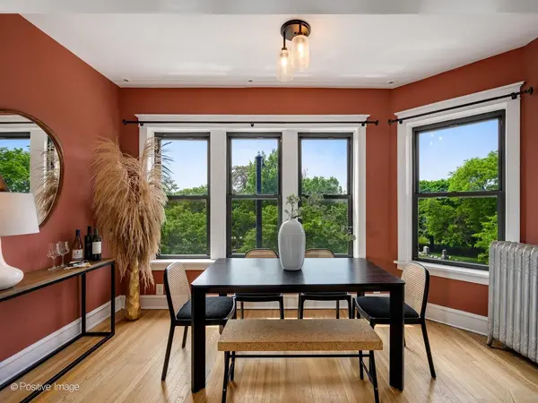 1310 W Montrose AVE #3, Chicago, IL 60613