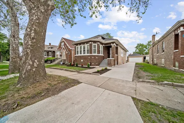8525 S Hermitage AVE, Chicago, IL 60620