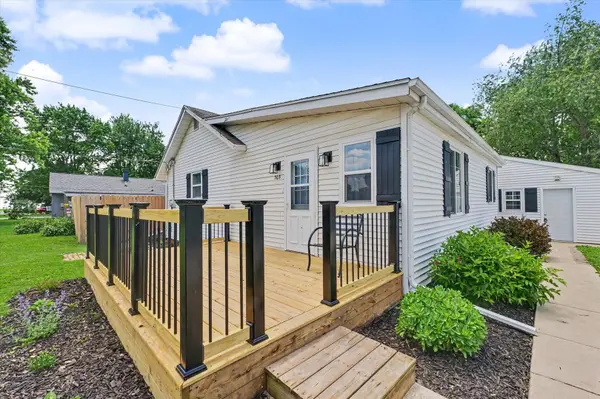 305 S 1st ST, Tolono, IL 61880