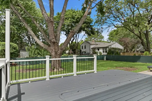 228 Abilene LN, Vernon Hills, IL 60061