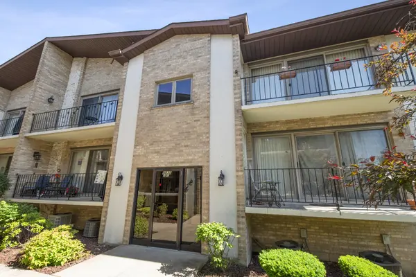 9830 Nashville AVE #6, Chicago Ridge, IL 60415