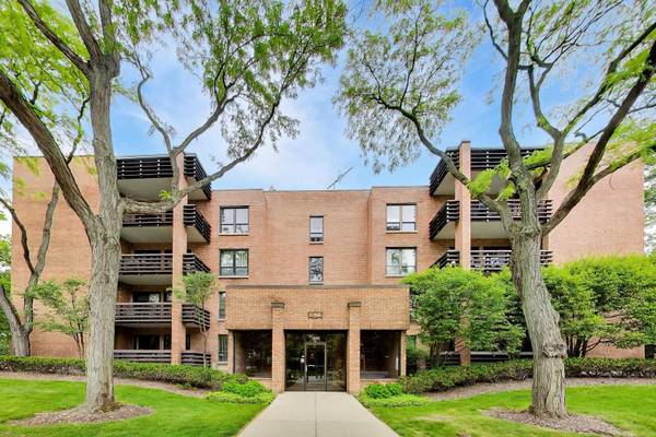 1066 Shermer RD #20, Northbrook, IL 60062