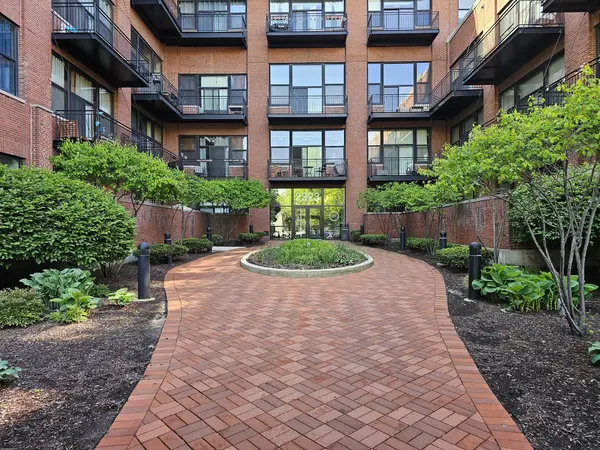 2323 W Pershing RD #230, Chicago, IL 60609