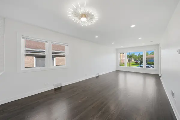 415 W 95th PL, Chicago, IL 60628