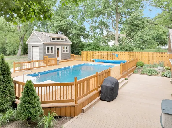 5559 E Boy Scout RD, St. Anne, IL 60964