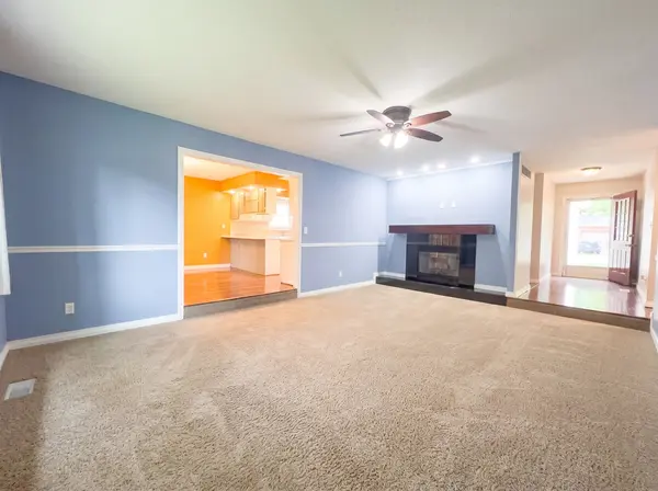 1901 Summit DR SE, Urbana, IL 61802