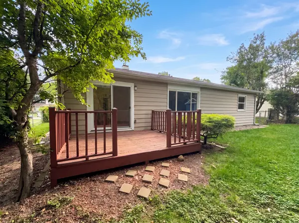1901 Summit DR SE, Urbana, IL 61802