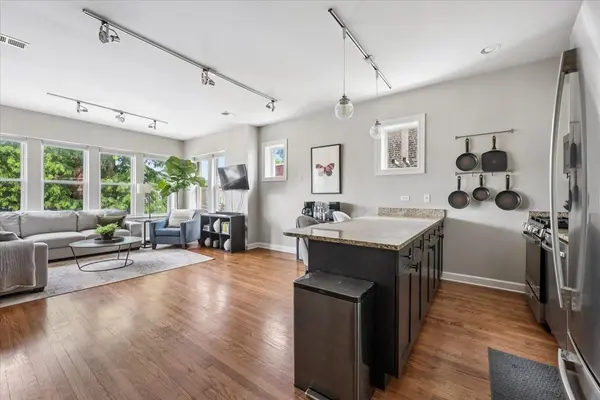 2114 N Spaulding AVE #2, Chicago, IL 60647
