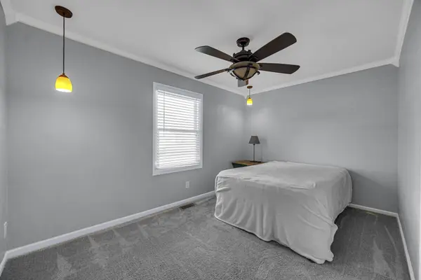 128 Saugatuck RD, Montgomery, IL 60538