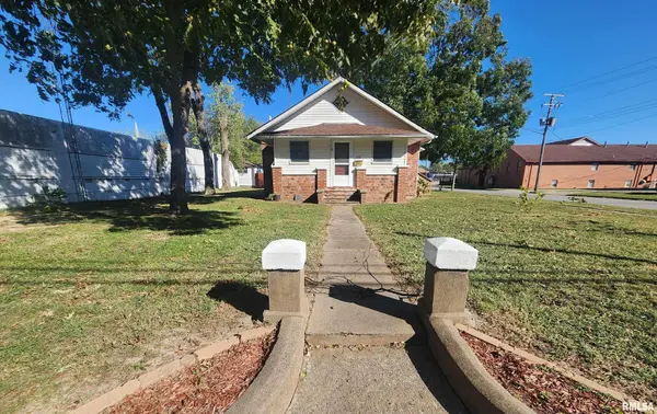 202 N VICTOR ST, Christopher, IL 62822
