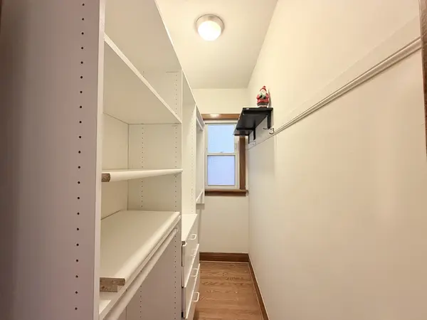3015 S Quinn ST, Chicago, IL 60608