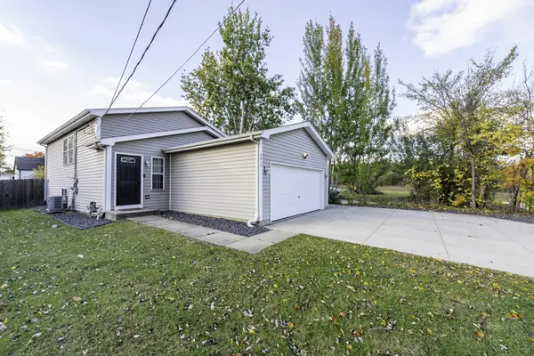 6012 240th AVE, Paddock Lake, WI 53168