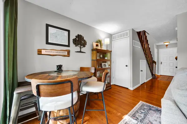903 N Linden ST #21, Normal, IL 61761