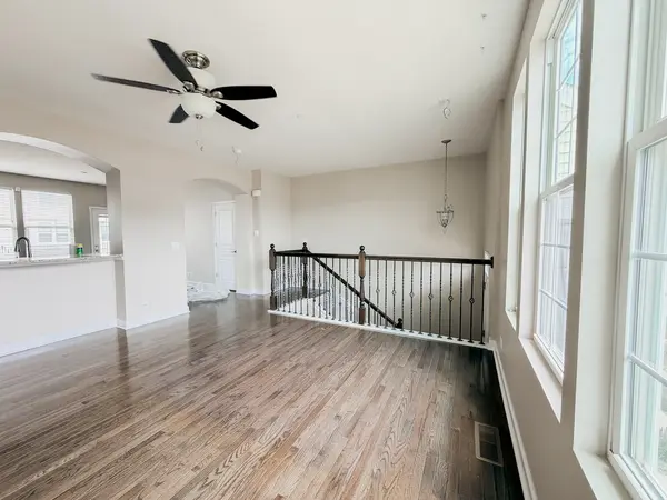 808 E Wing ST, Arlington Heights, IL 60004