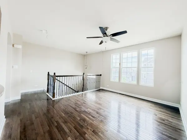808 E Wing ST, Arlington Heights, IL 60004