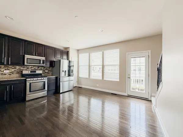 808 E Wing ST, Arlington Heights, IL 60004