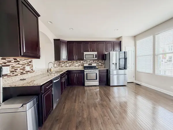 808 E Wing ST, Arlington Heights, IL 60004