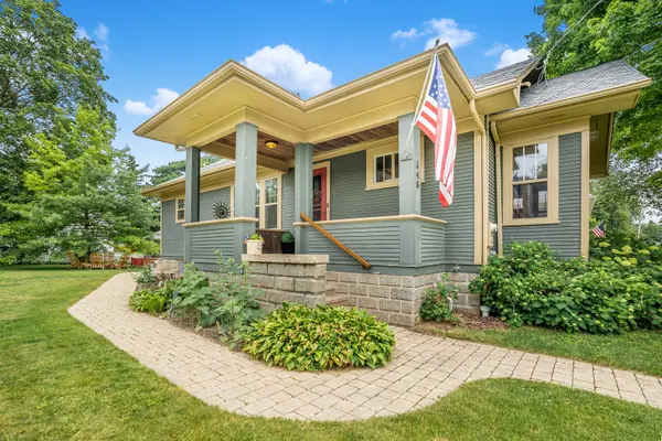 348 W Palatine RD, Palatine, IL 60067