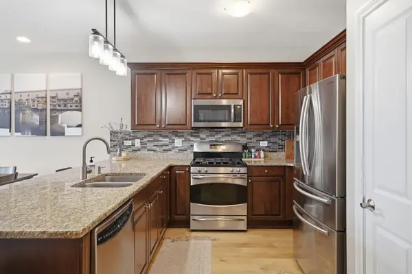 120 N NORTHWEST HWY #207, Park Ridge, IL 60068