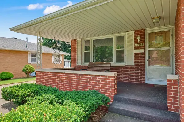 1205 Gertrude AVE, Champaign, IL 61821