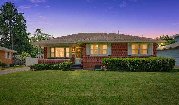 1205 Gertrude AVE, Champaign, IL 61821