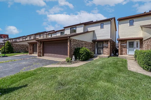 10404 Sheffield DR, Palos Hills, IL 60465