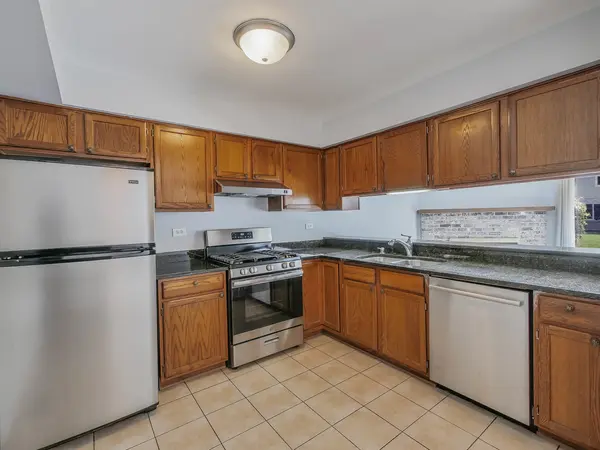 804 N Tamarac BLVD, Addison, IL 60101