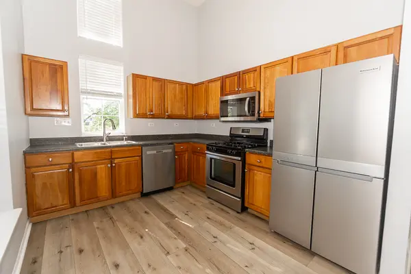 739 W Georgian CT, Addison, IL 60101