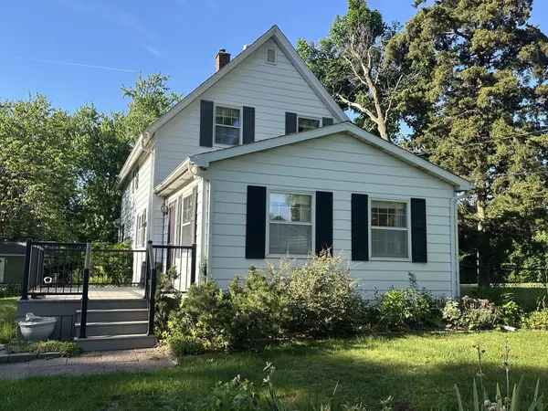 1615 W 15th ST, Davenport, IA 52804