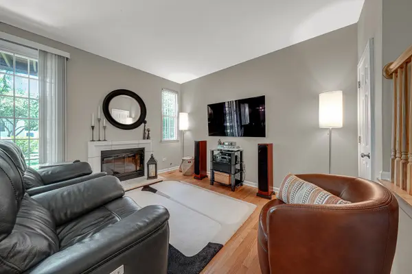 2422 Palazzo DR, Buffalo Grove, IL 60089