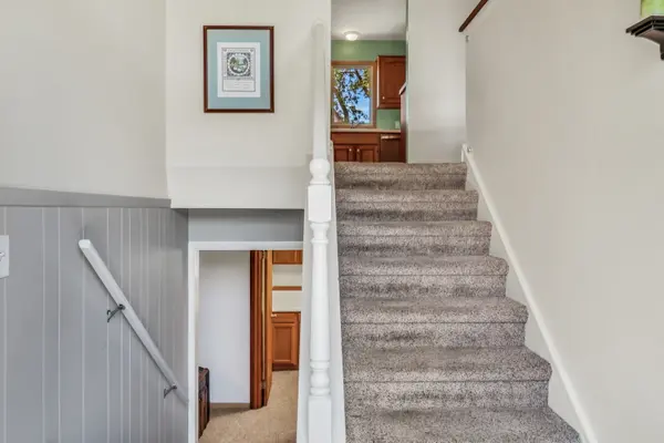 471 Linden LN, Antioch, IL 60002