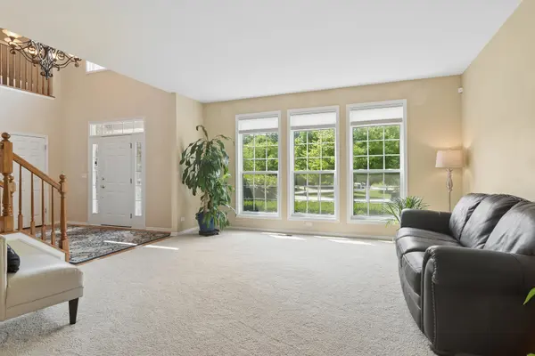 460 W Haleys Hill CT, Palatine, IL 60074