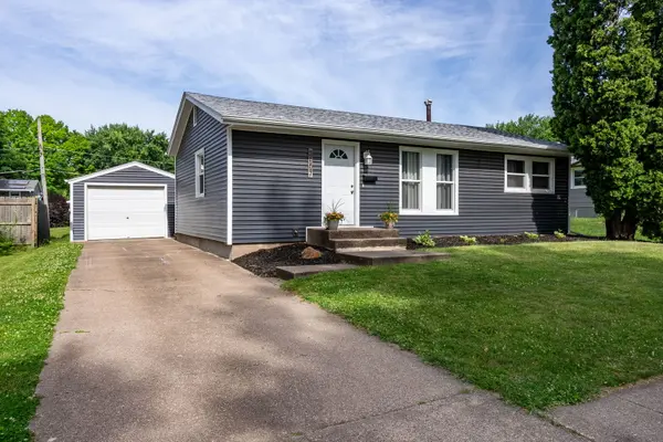 3507 38th ST, Moline, IL 61265