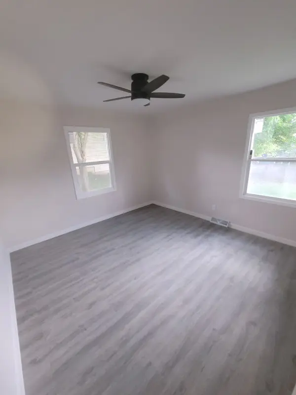 29 Aldon RD, Montgomery, IL 60538