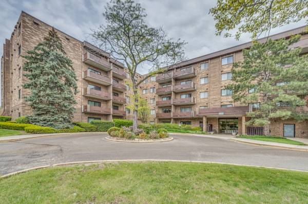 720 Wellington AVE #307, Elk Grove Village, IL 60007