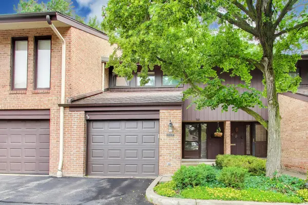 1828 Wildberry DR #B, Glenview, IL 60025