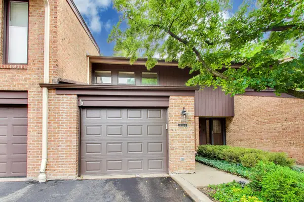 1828 Wildberry DR #B, Glenview, IL 60025