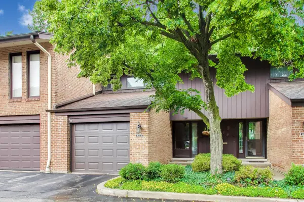 1828 Wildberry DR #B, Glenview, IL 60025
