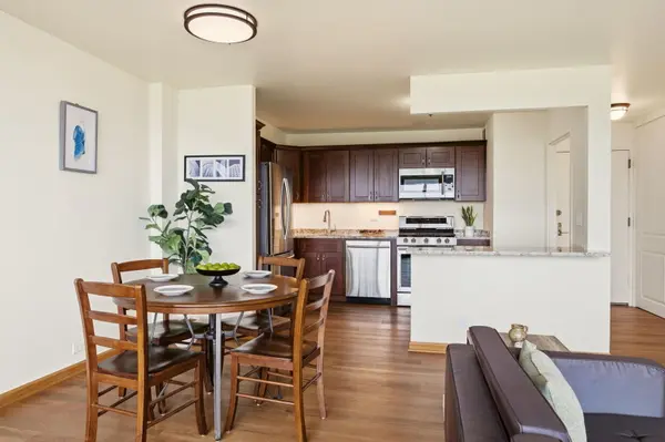 2800 N Lake Shore DR #1504, Chicago, IL 60657